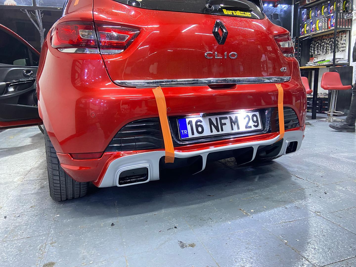 Renault Clio 4 RS Difüzör